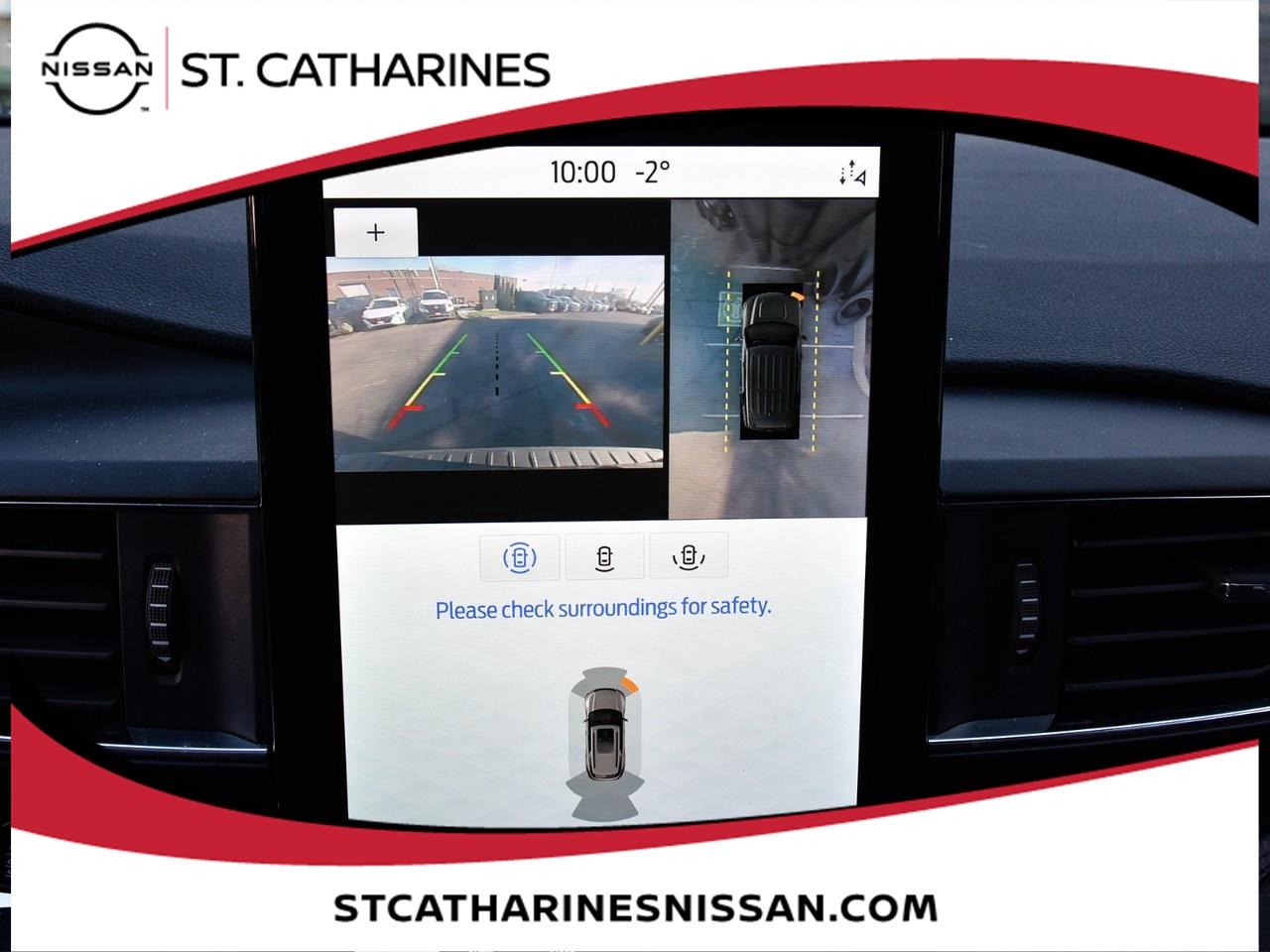 2020 Ford Explorer ST Photo