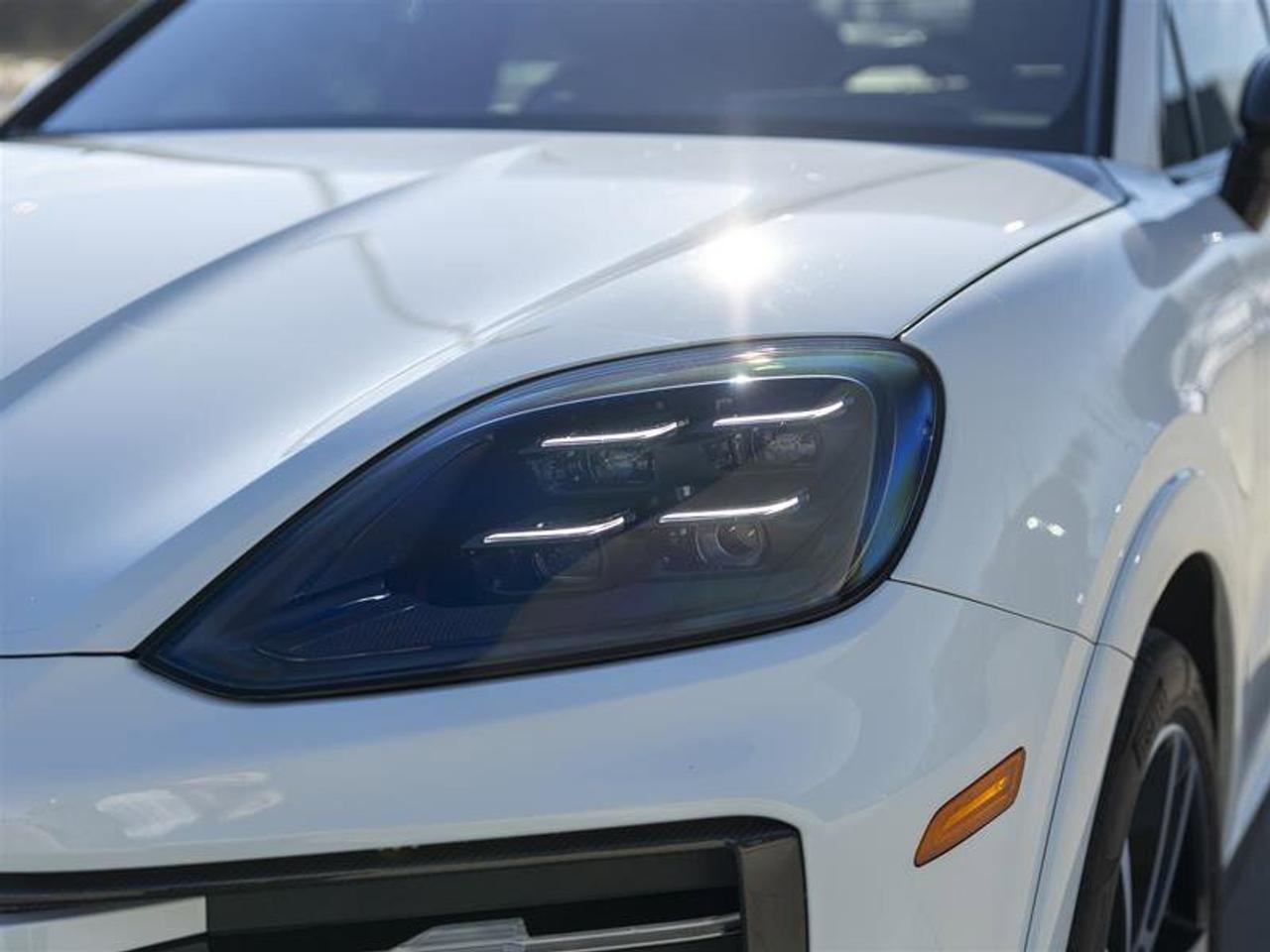 2024 Porsche Cayenne S White Photo