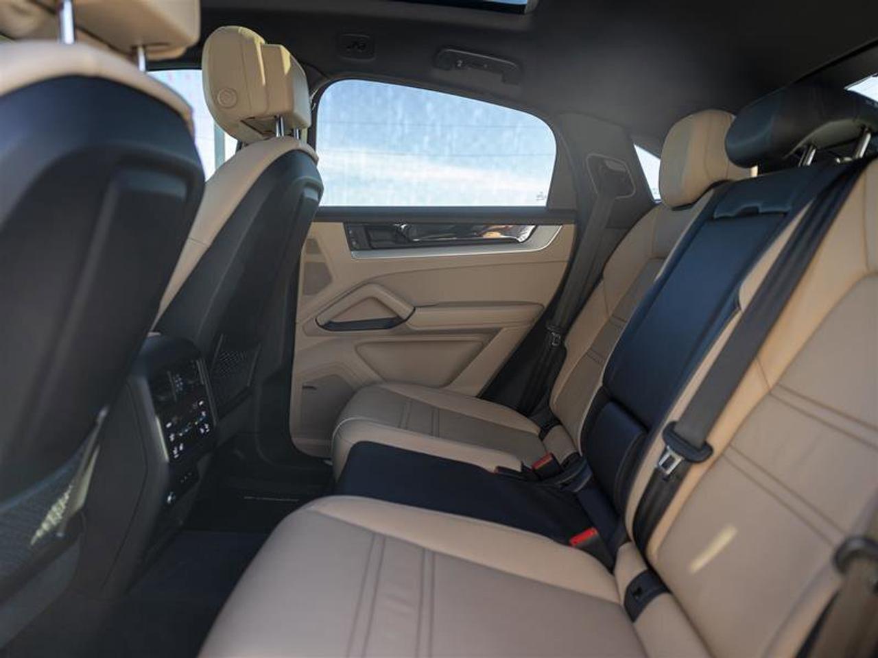 2024 Porsche Cayenne S White Photo