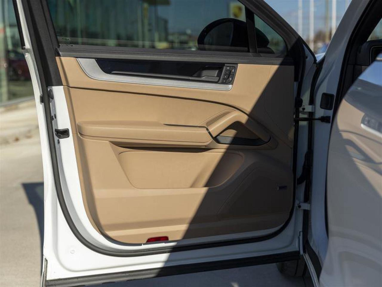 2024 Porsche Cayenne S White Photo