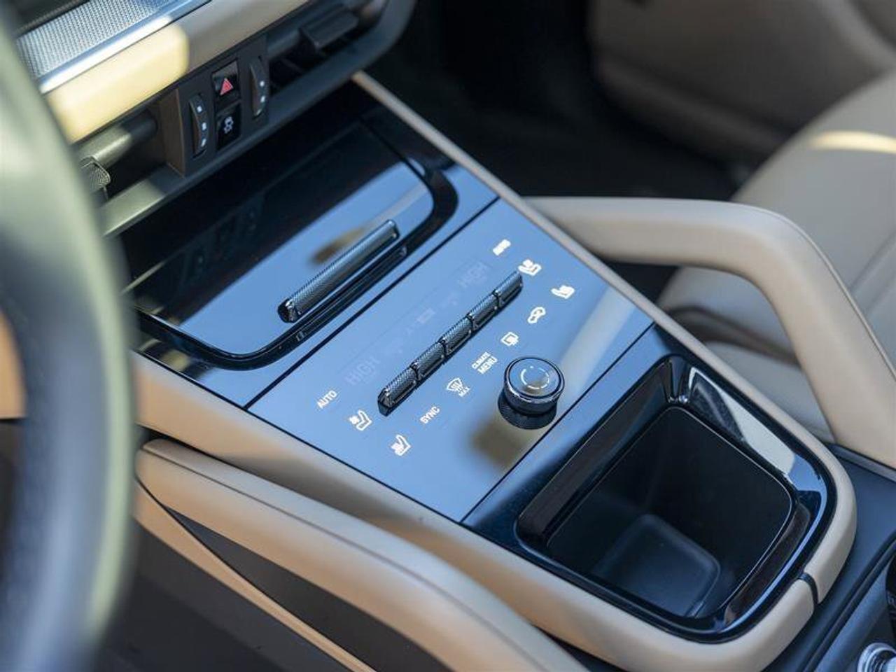 2024 Porsche Cayenne S White Photo