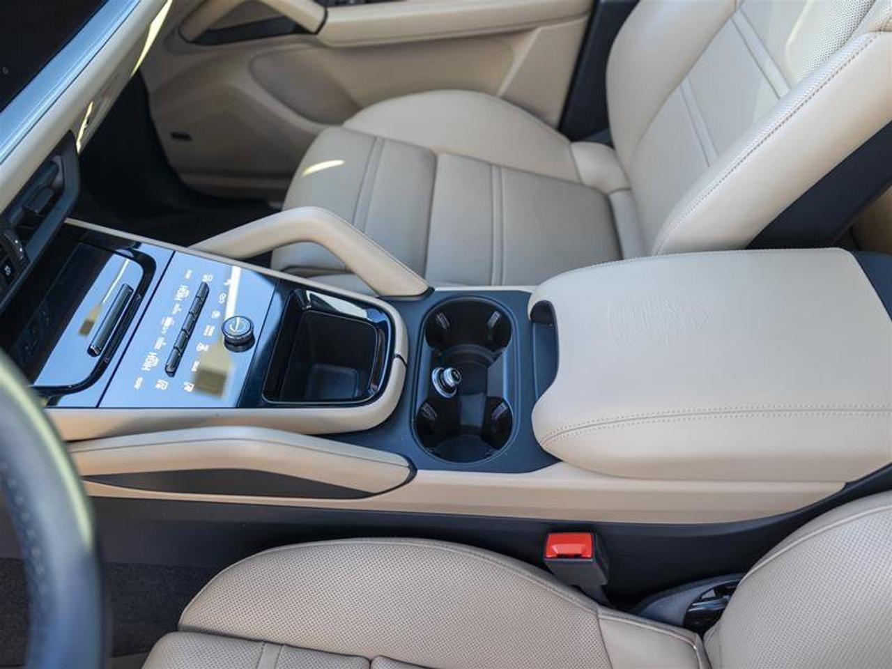 2024 Porsche Cayenne S White Photo
