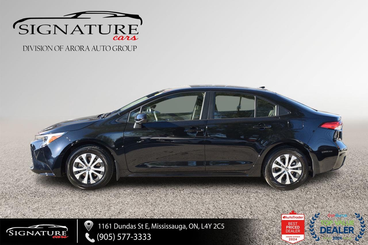 2025 Toyota Corolla Hybrid LE / CLEAN CARFAX / CARPLAY / BSM/HTD SEATS/ALLOYS Photo