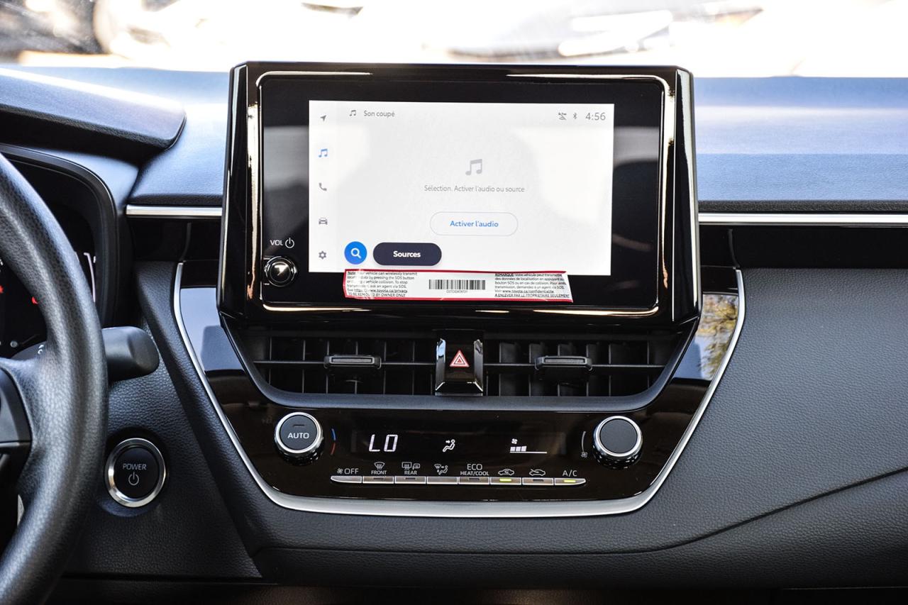 2025 Toyota Corolla Hybrid LE / CLEAN CARFAX / CARPLAY / BSM/HTD SEATS/ALLOYS Photo