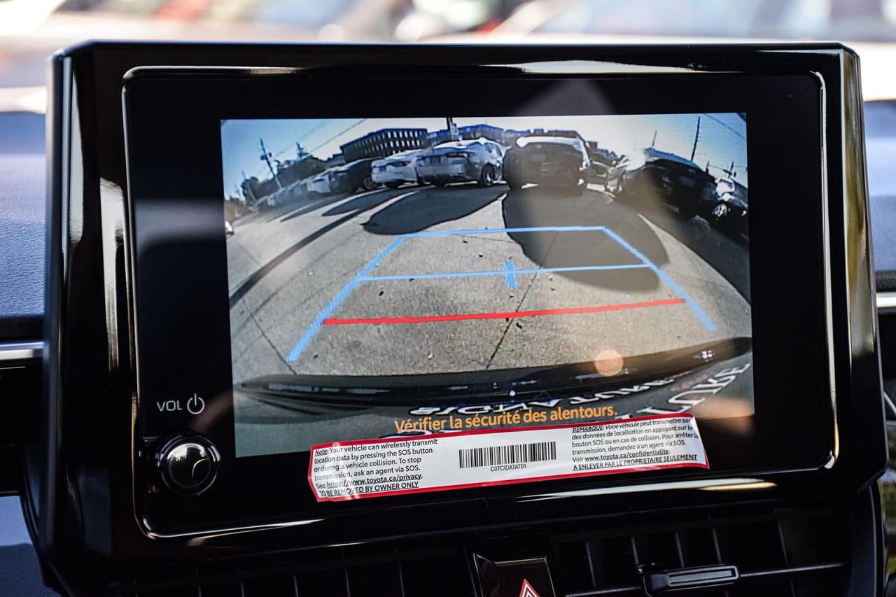 2025 Toyota Corolla Hybrid LE Clean Carfax Carplay BSM Htd Seats Alloys Photo