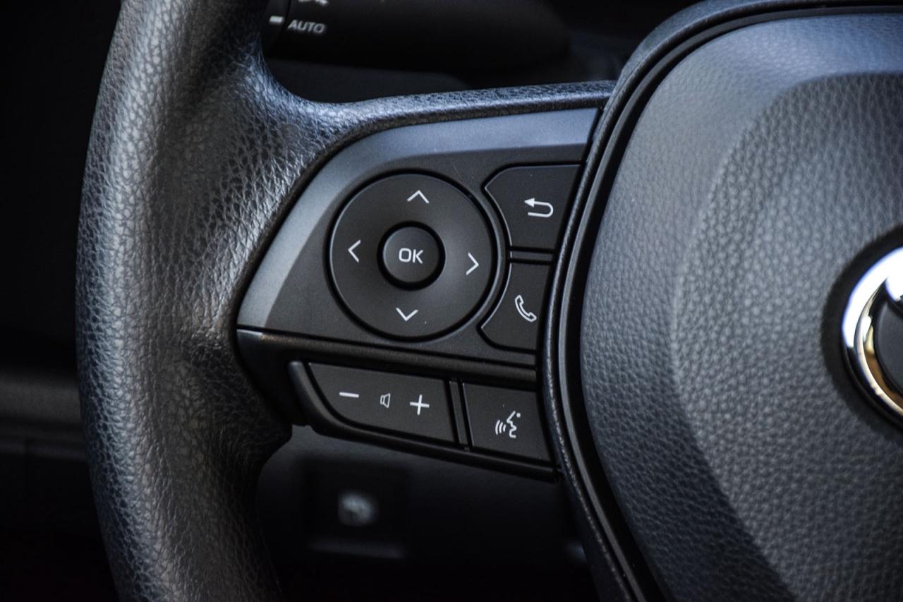 2025 Toyota Corolla Hybrid LE Clean Carfax Carplay BSM Htd Seats Alloys Photo