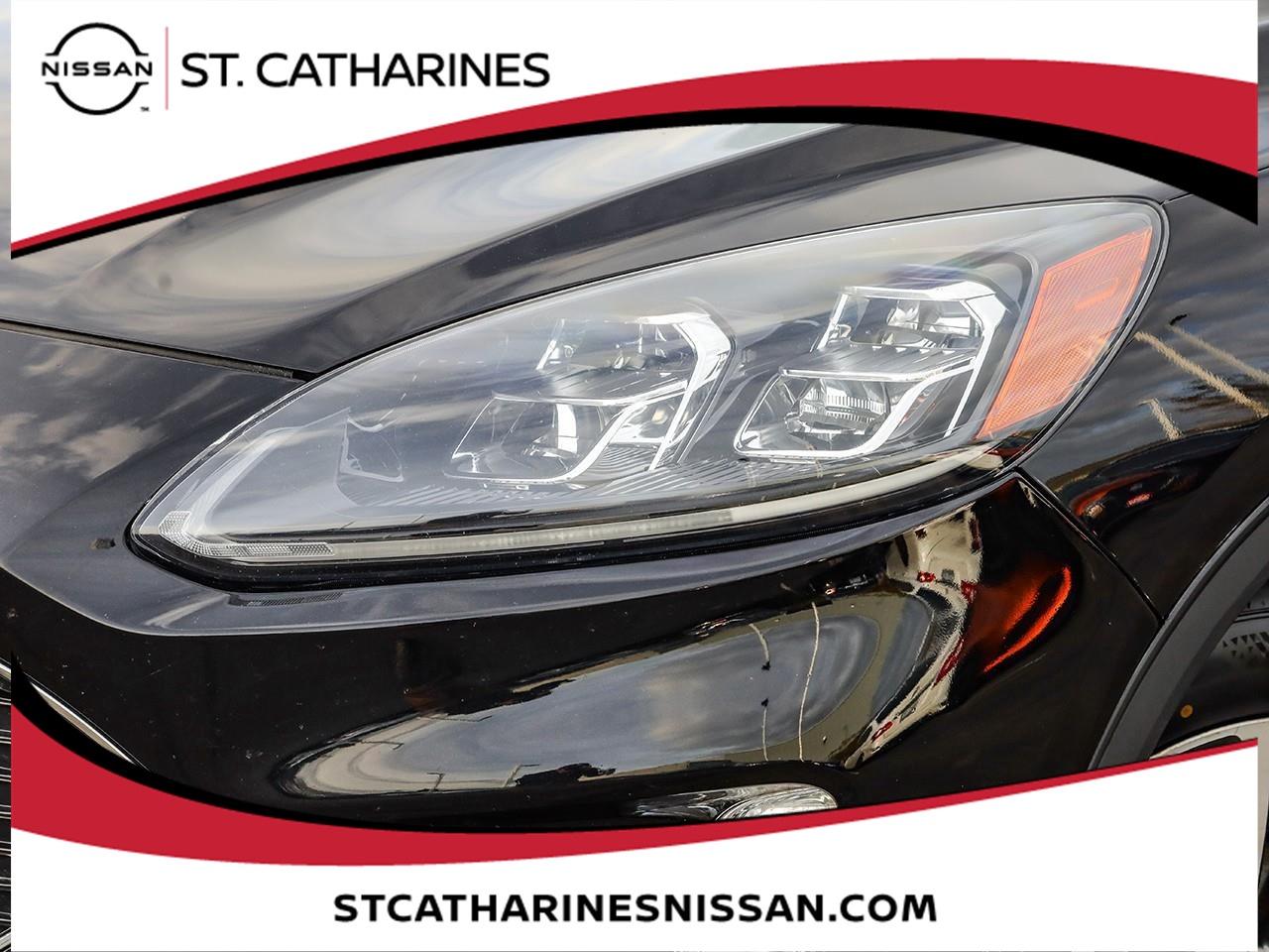 2021 Ford Escape Titanium Hybrid Photo