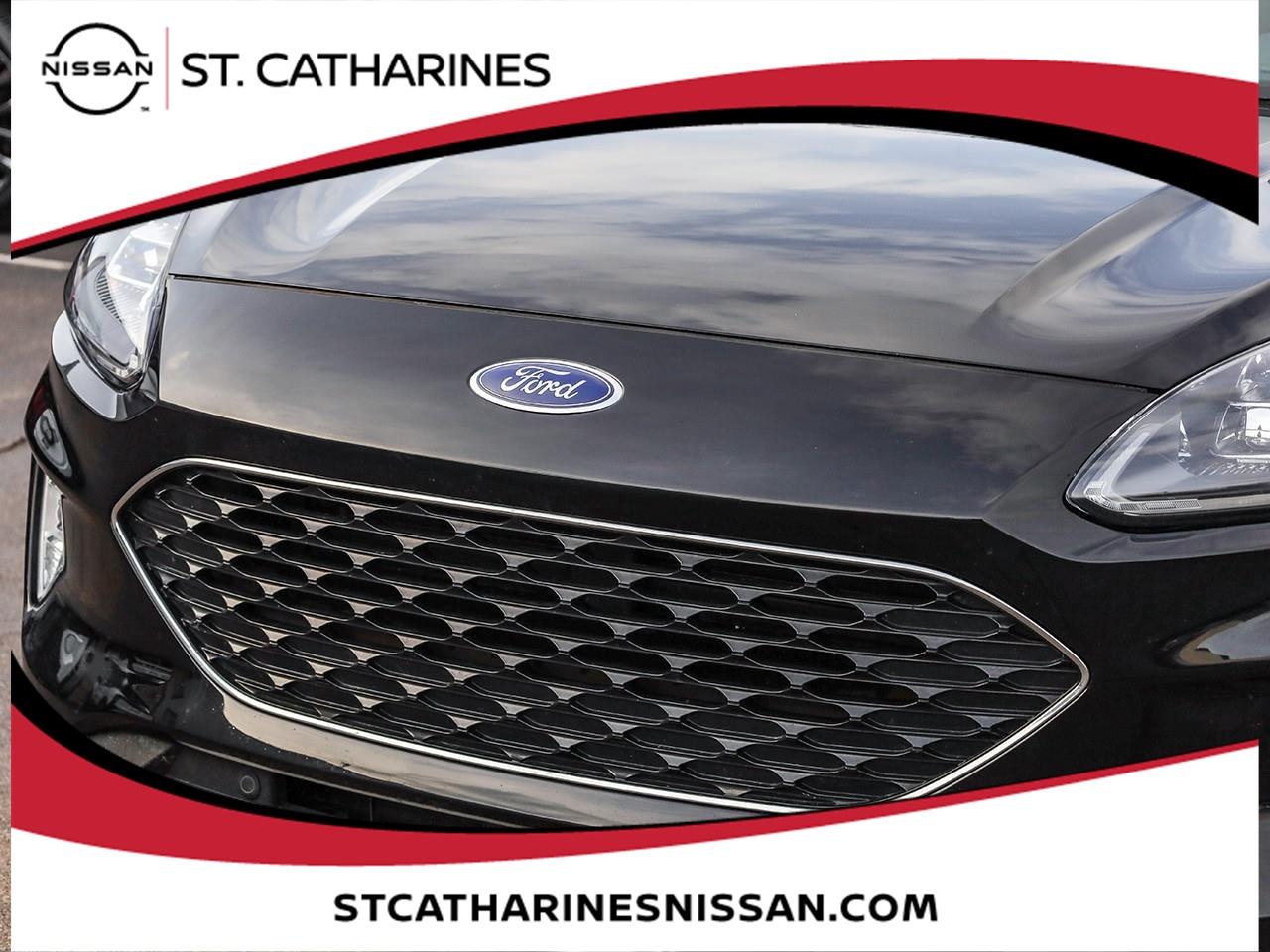 2021 Ford Escape Titanium Hybrid Photo