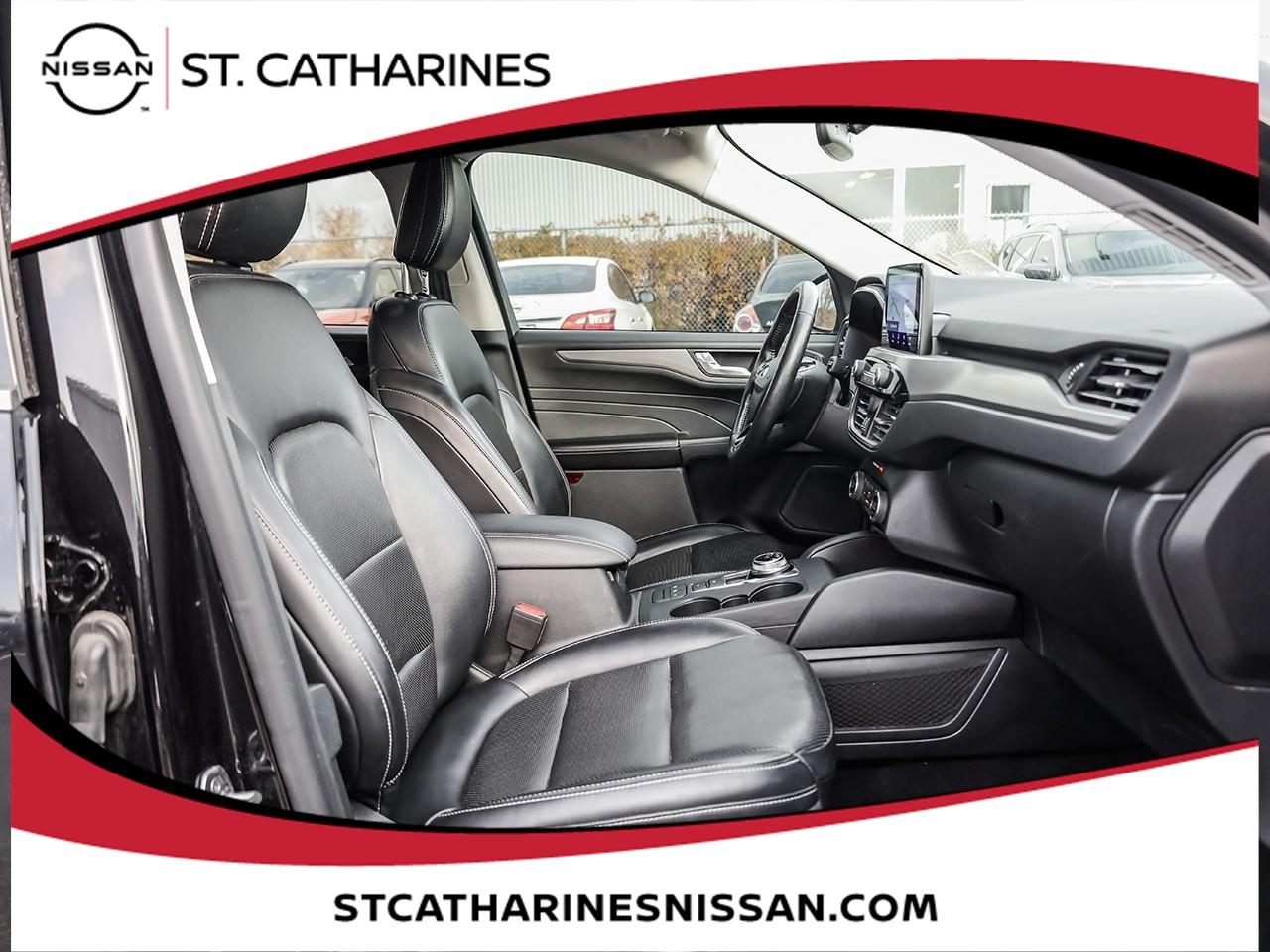 2021 Ford Escape Titanium Hybrid Photo