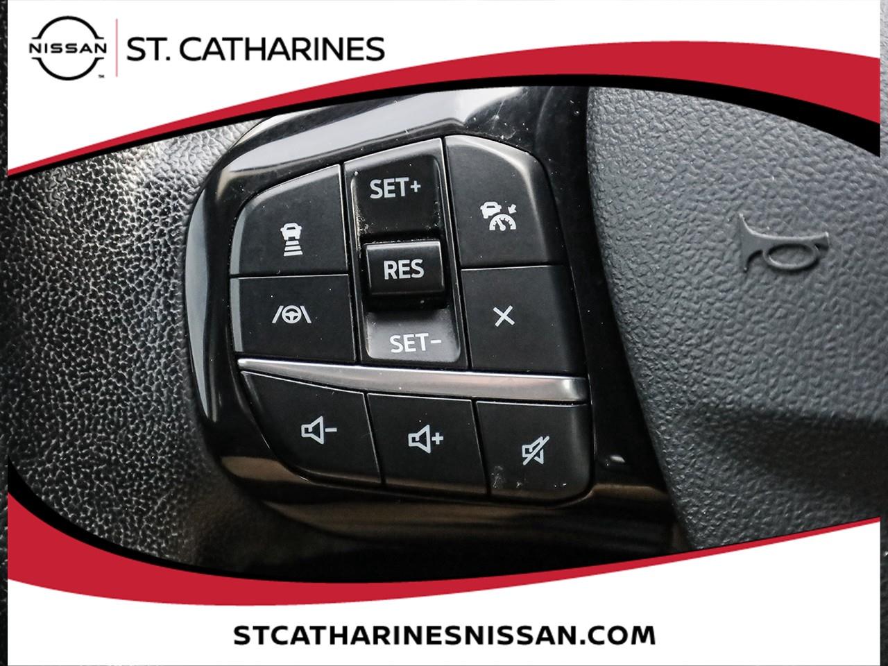 2021 Ford Escape Titanium Hybrid Photo