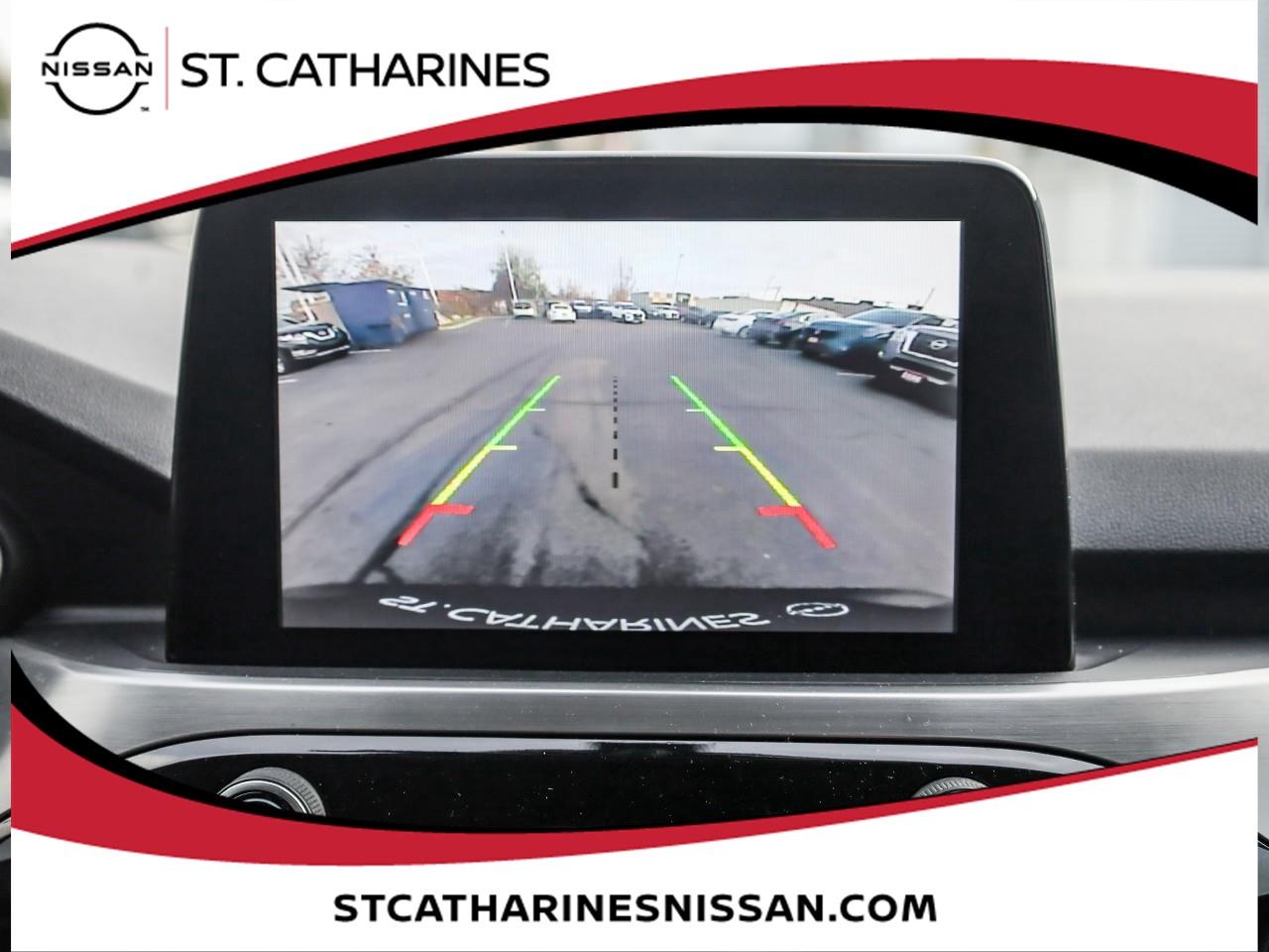 2021 Ford Escape Titanium Hybrid Photo