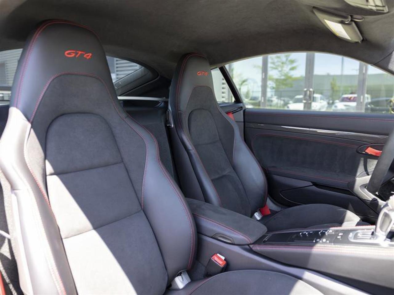 2022 Porsche 718 Cayman GT4 Black Photo