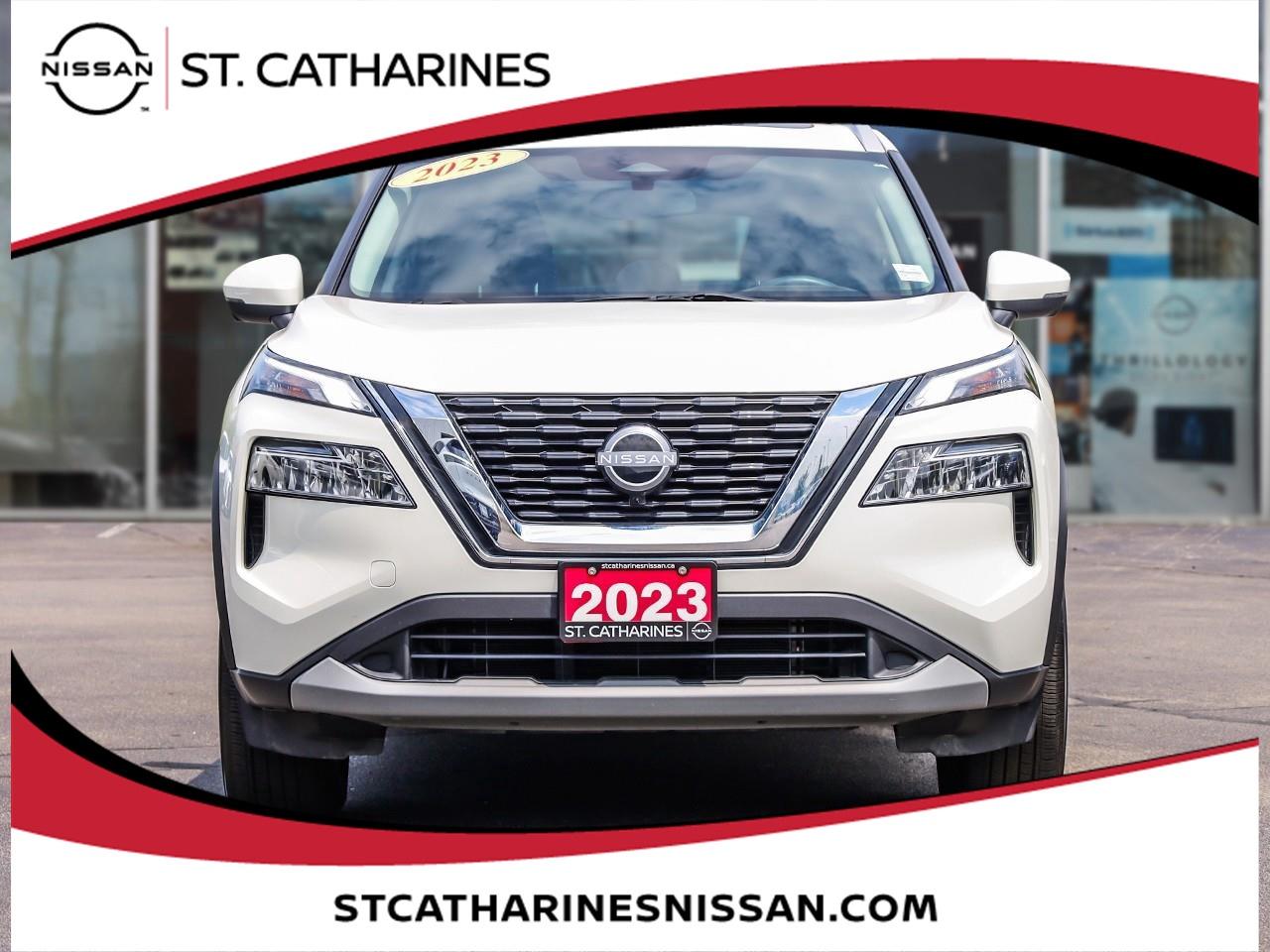 2023 Nissan Rogue SV MOONROOF Photo3