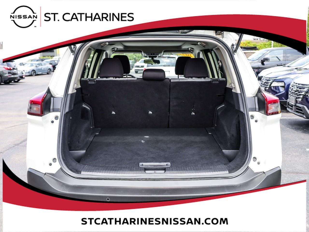 2023 Nissan Rogue SV MOONROOF Photo