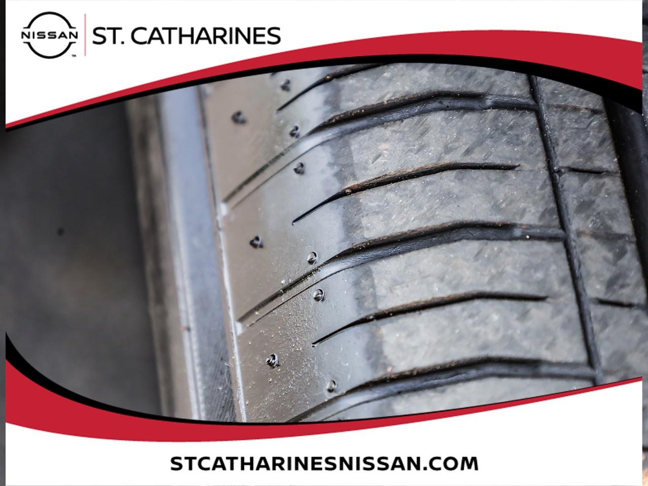 2023 Nissan Rogue SV MOONROOF Photo