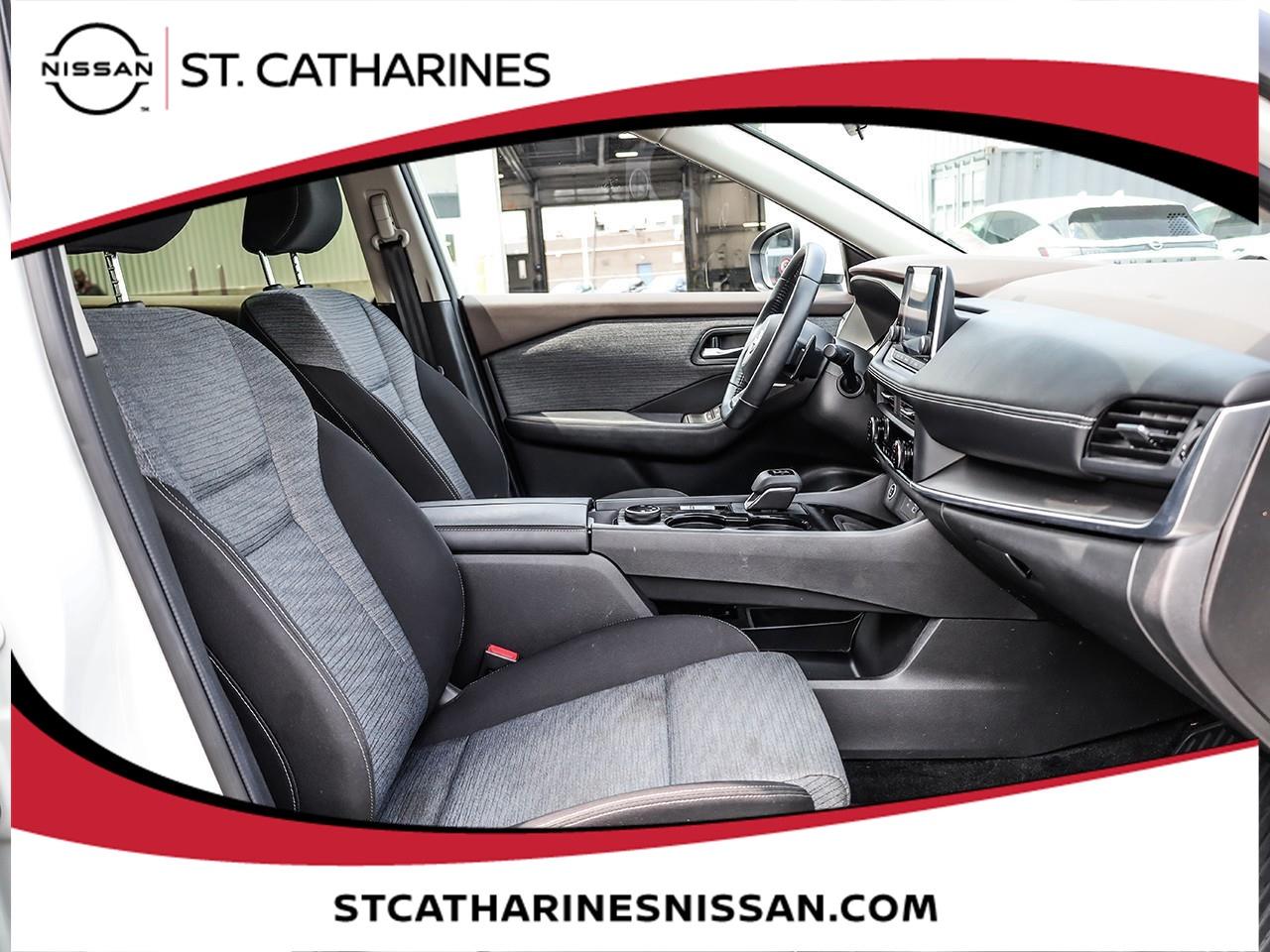 2023 Nissan Rogue SV MOONROOF Photo