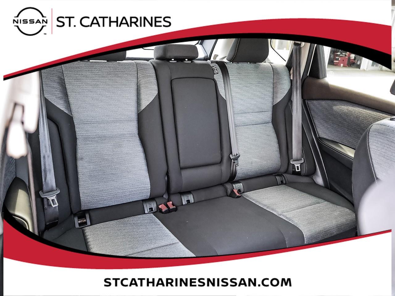 2023 Nissan Rogue SV MOONROOF Photo