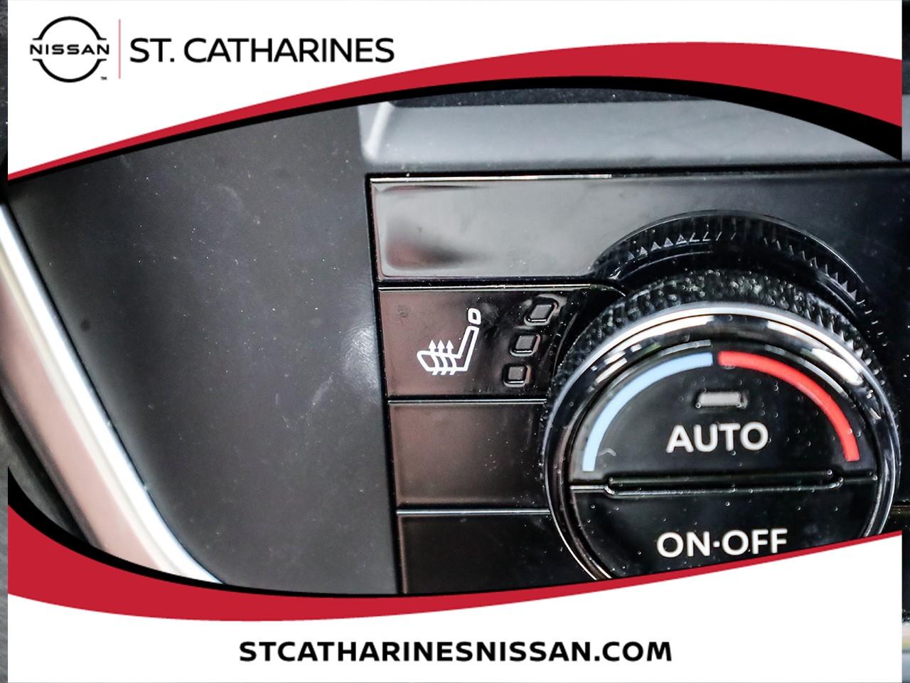 2023 Nissan Rogue SV MOONROOF Photo