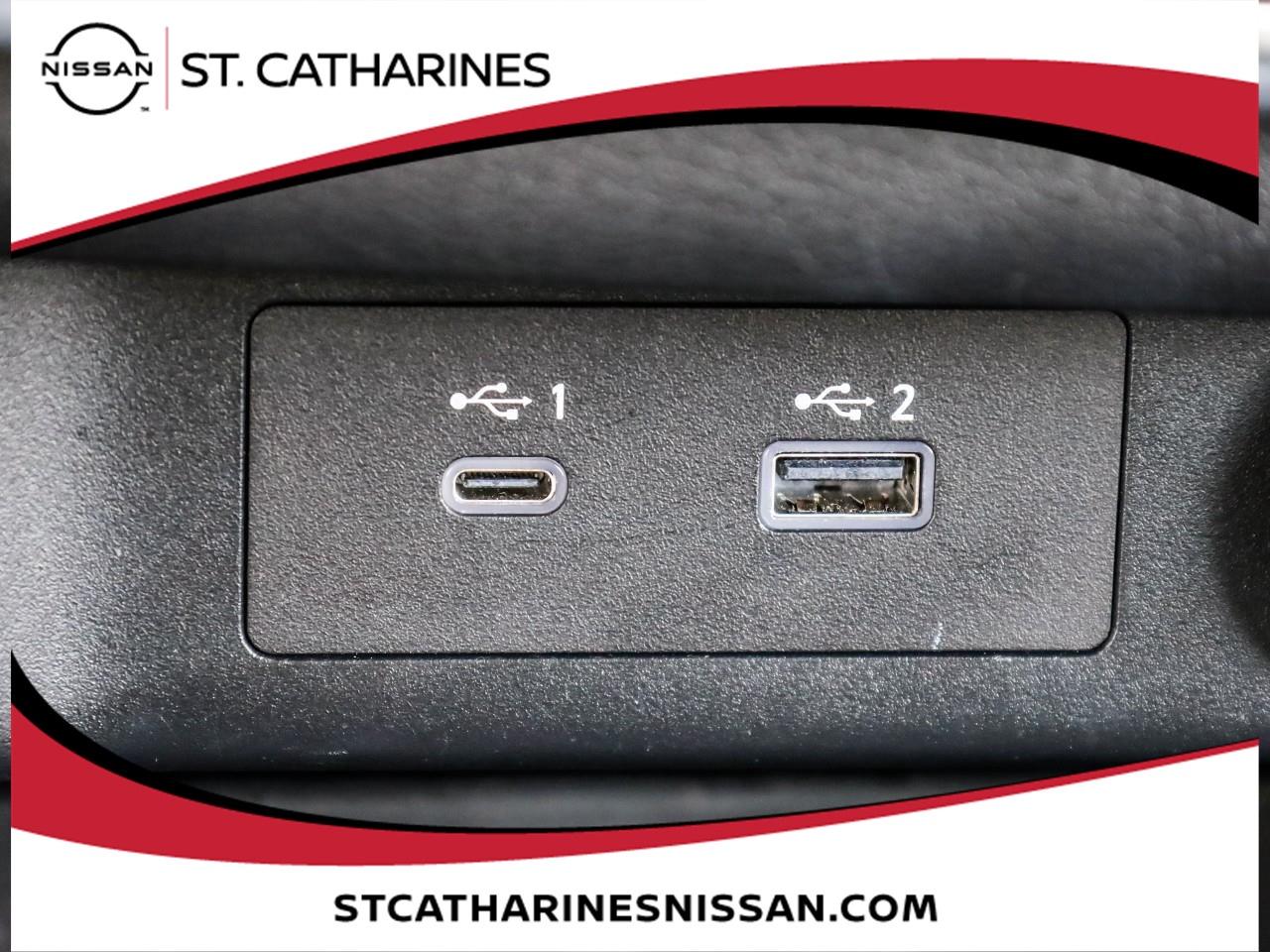 2023 Nissan Rogue SV MOONROOF Photo