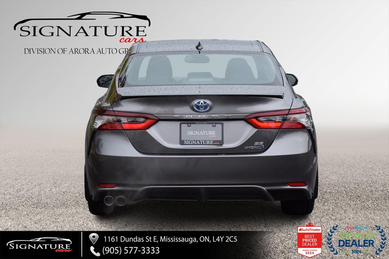 2022 Toyota Camry HYBRID SE / NO ACCIDENT / SUNROOF / LEATHER /CARPLAY/BSM Photo4