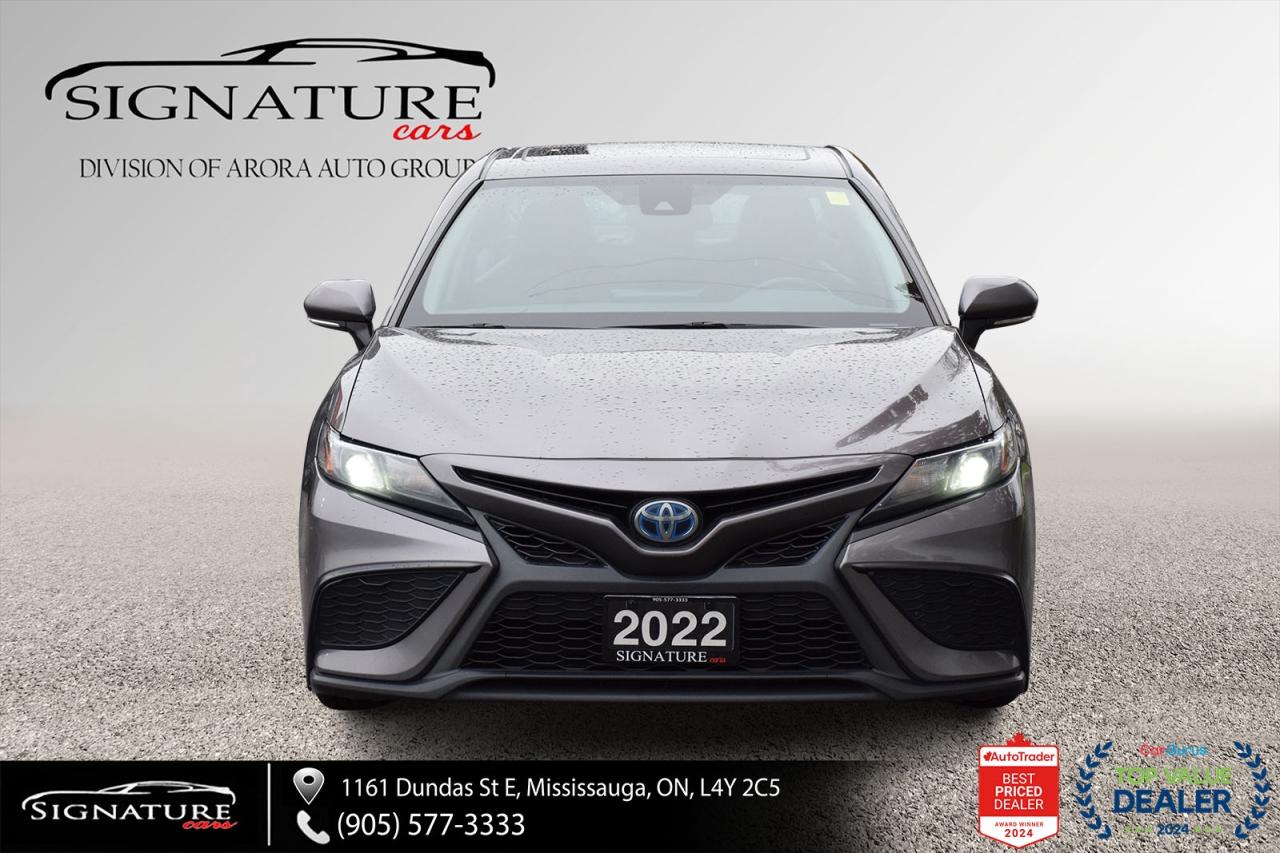 2022 Toyota Camry HYBRID SE / NO ACCIDENT / SUNROOF / LEATHER /CARPLAY/BSM Photo