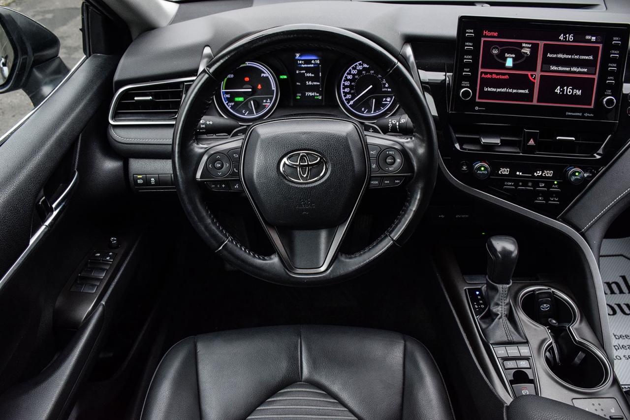 2022 Toyota Camry HYBRID SE / NO ACCIDENT / SUNROOF / LEATHER /CARPLAY/BSM Photo