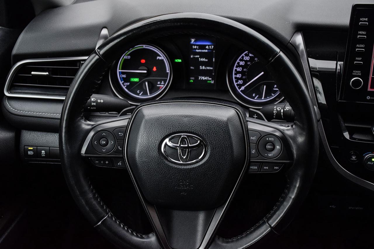 2022 Toyota Camry HYBRID SE / NO ACCIDENT / SUNROOF / LEATHER /CARPLAY/BSM Photo
