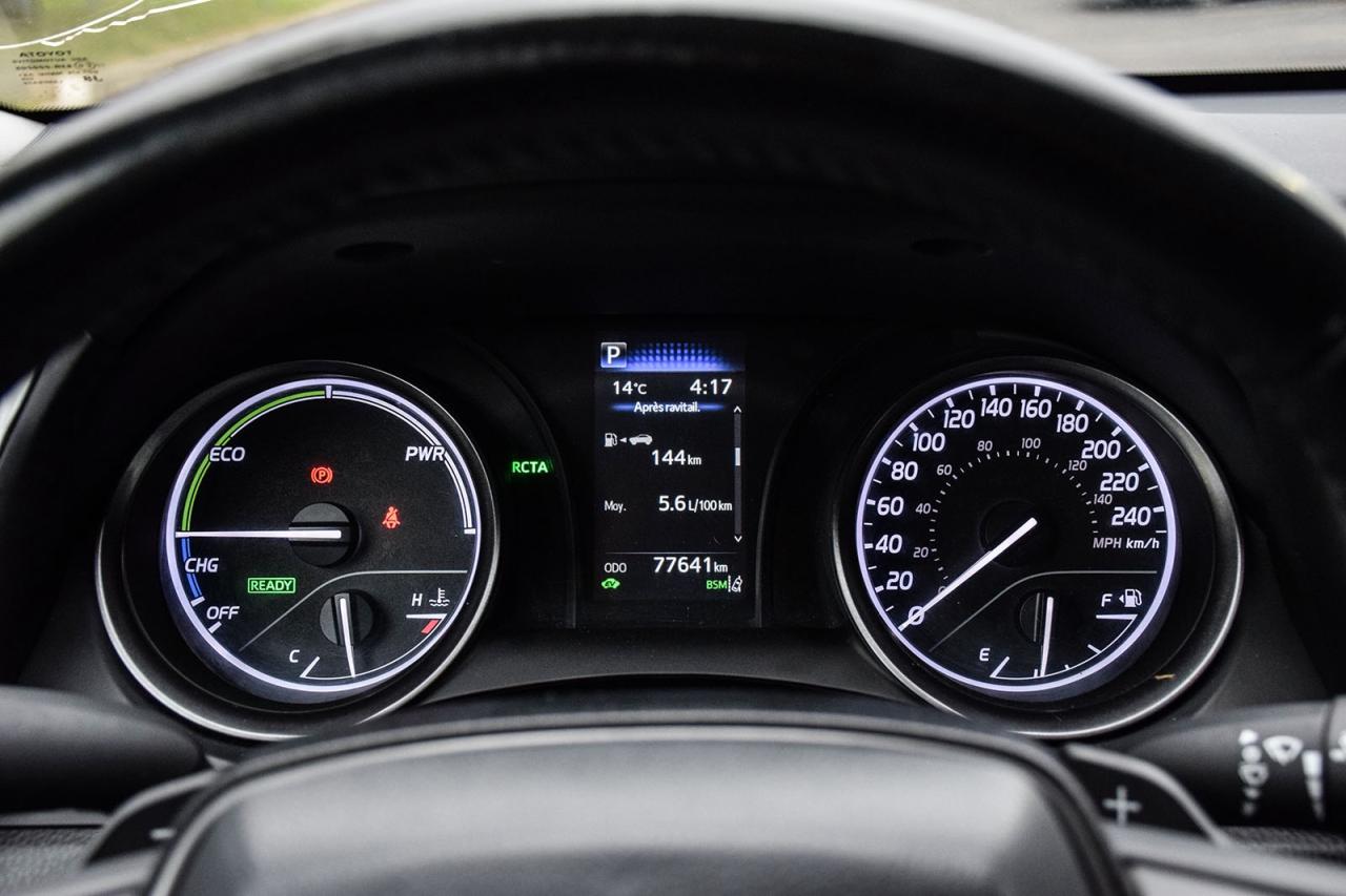 2022 Toyota Camry HYBRID SE / NO ACCIDENT / SUNROOF / LEATHER /CARPLAY/BSM Photo