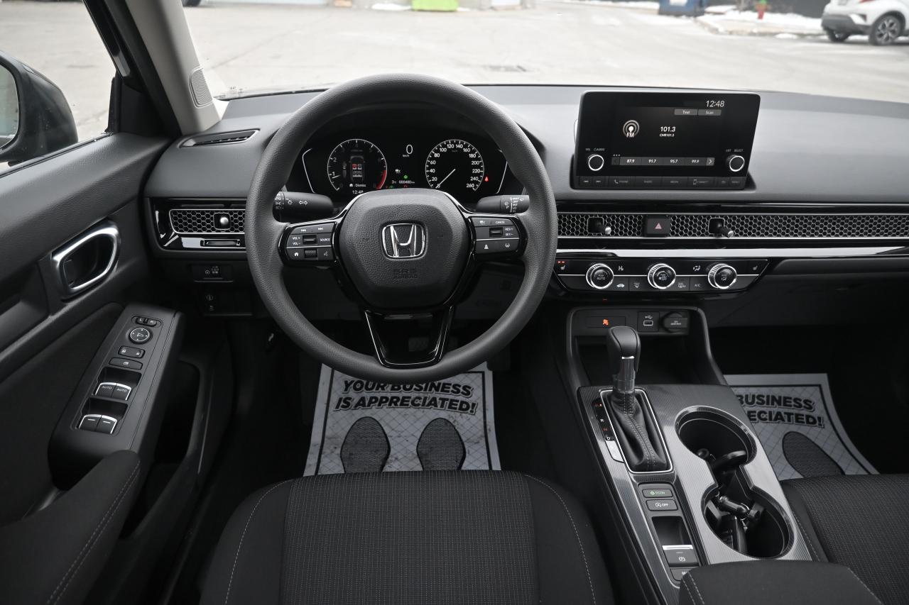 2024 Honda Civic LX / NO ACCIDENT / CARPLAY / REAR CAMERA / RADIO Photo