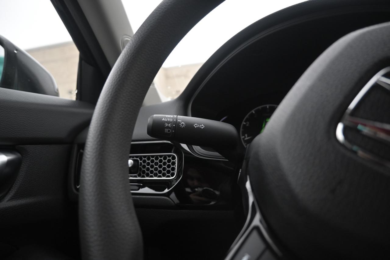 2024 Honda Civic LX / NO ACCIDENT / CARPLAY / REAR CAMERA / RADIO Photo