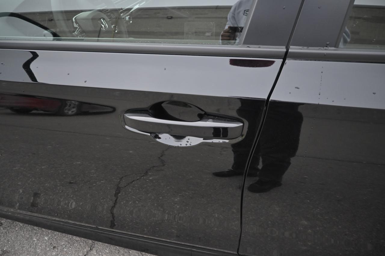 2024 Honda Civic LX / NO ACCIDENT / CARPLAY / REAR CAMERA / RADIO Photo