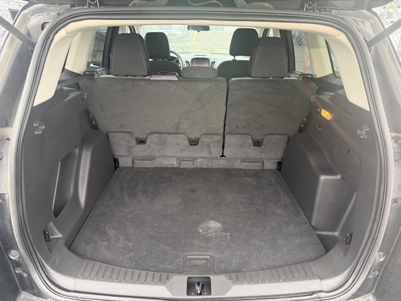 2015 Ford Escape *** 3 YEAR WARRANTY INCLUDED *** Photo