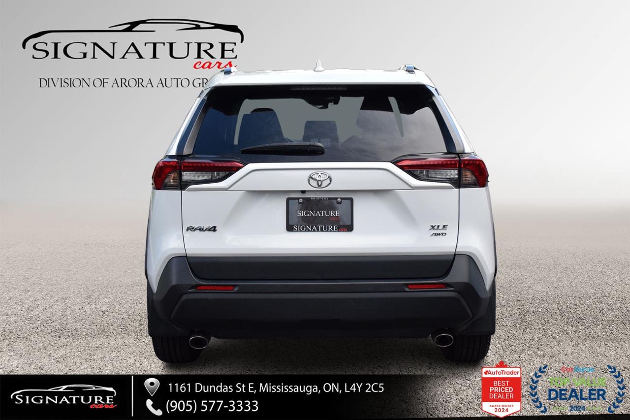 2021 Toyota RAV4 XLE AWD / NO ACCIDENT /SUNROOF / CARPLAY / BSM Photo4