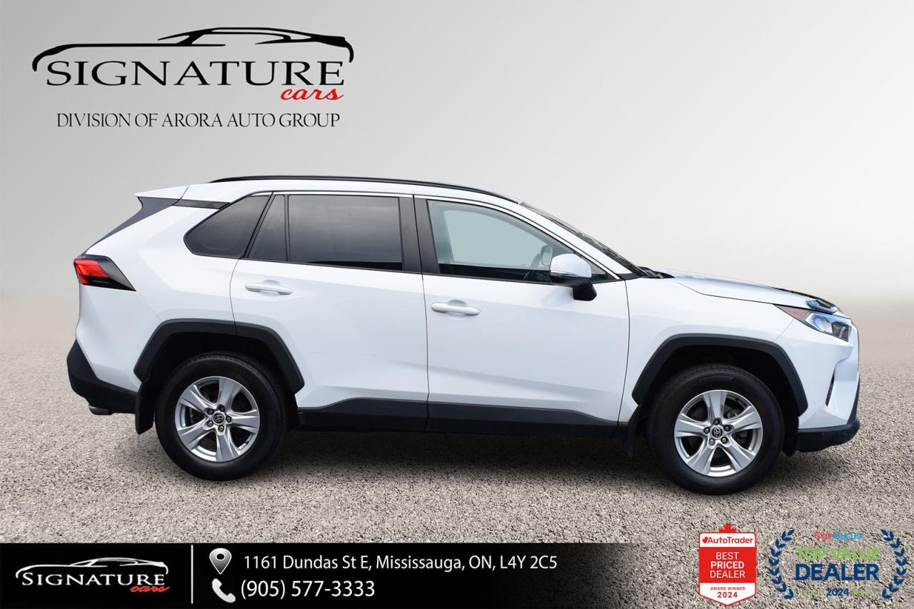 2021 Toyota RAV4 XLE AWD / NO ACCIDENT /SUNROOF / CARPLAY / BSM Photo2