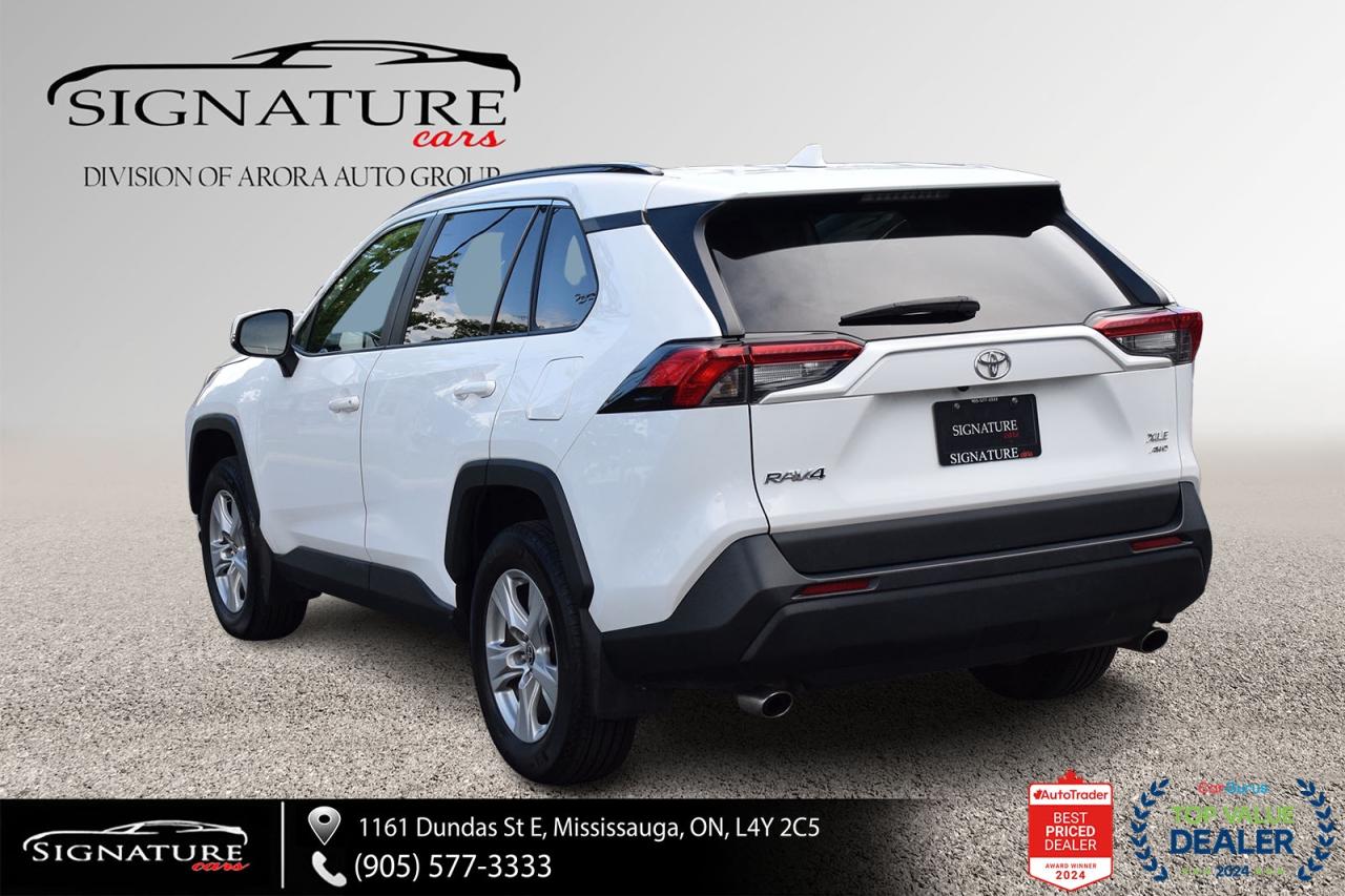 2021 Toyota RAV4 XLE AWD / NO ACCIDENT /SUNROOF / CARPLAY / BSM Photo