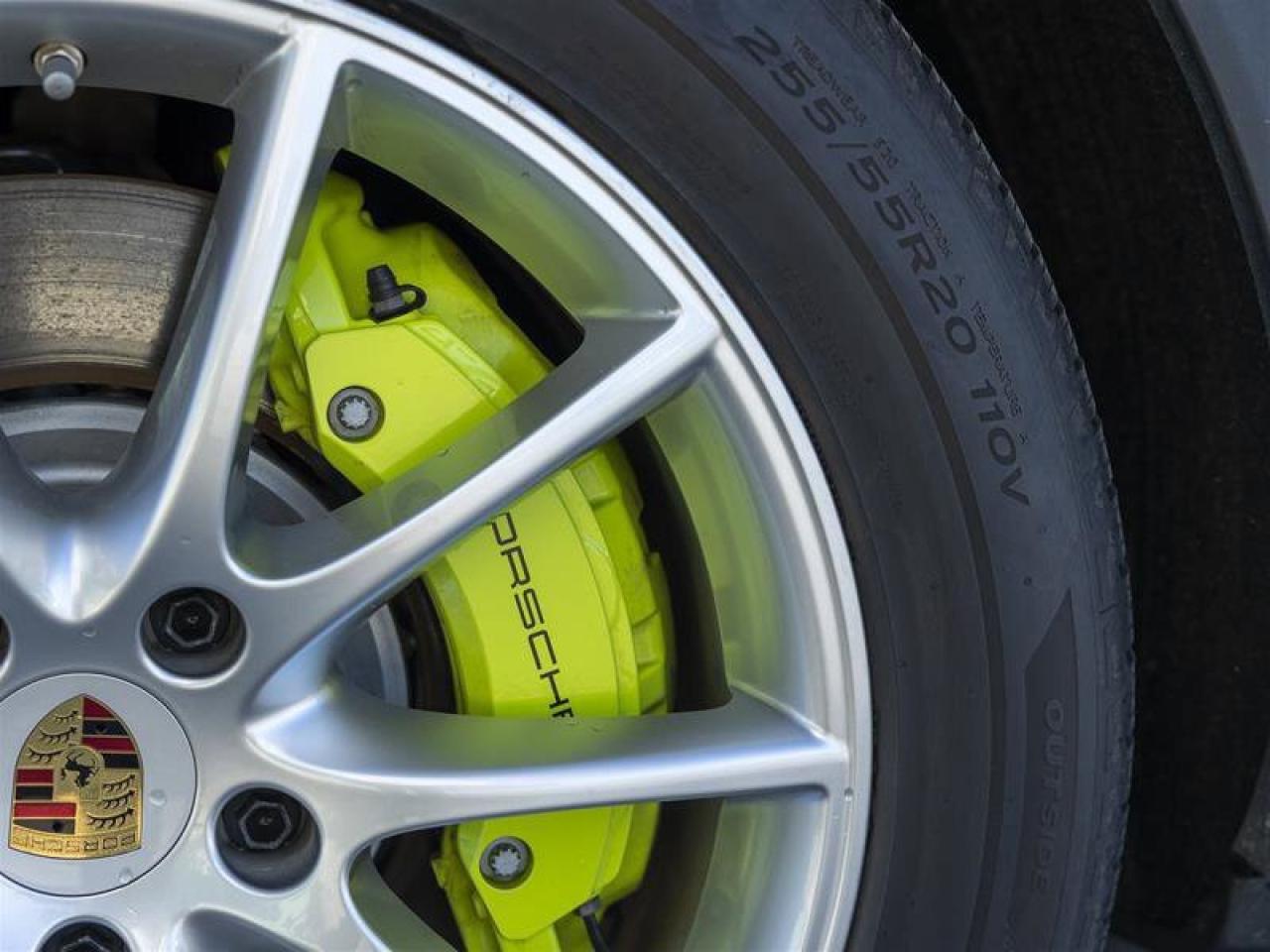 2024 Porsche Cayenne E-Hybrid Blue Photo