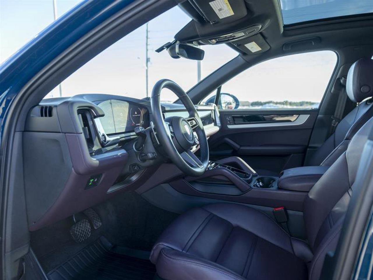 2024 Porsche Cayenne E-Hybrid Blue Photo