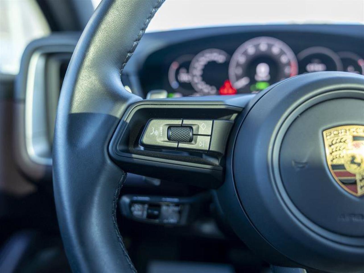 2024 Porsche Cayenne E-Hybrid Blue Photo