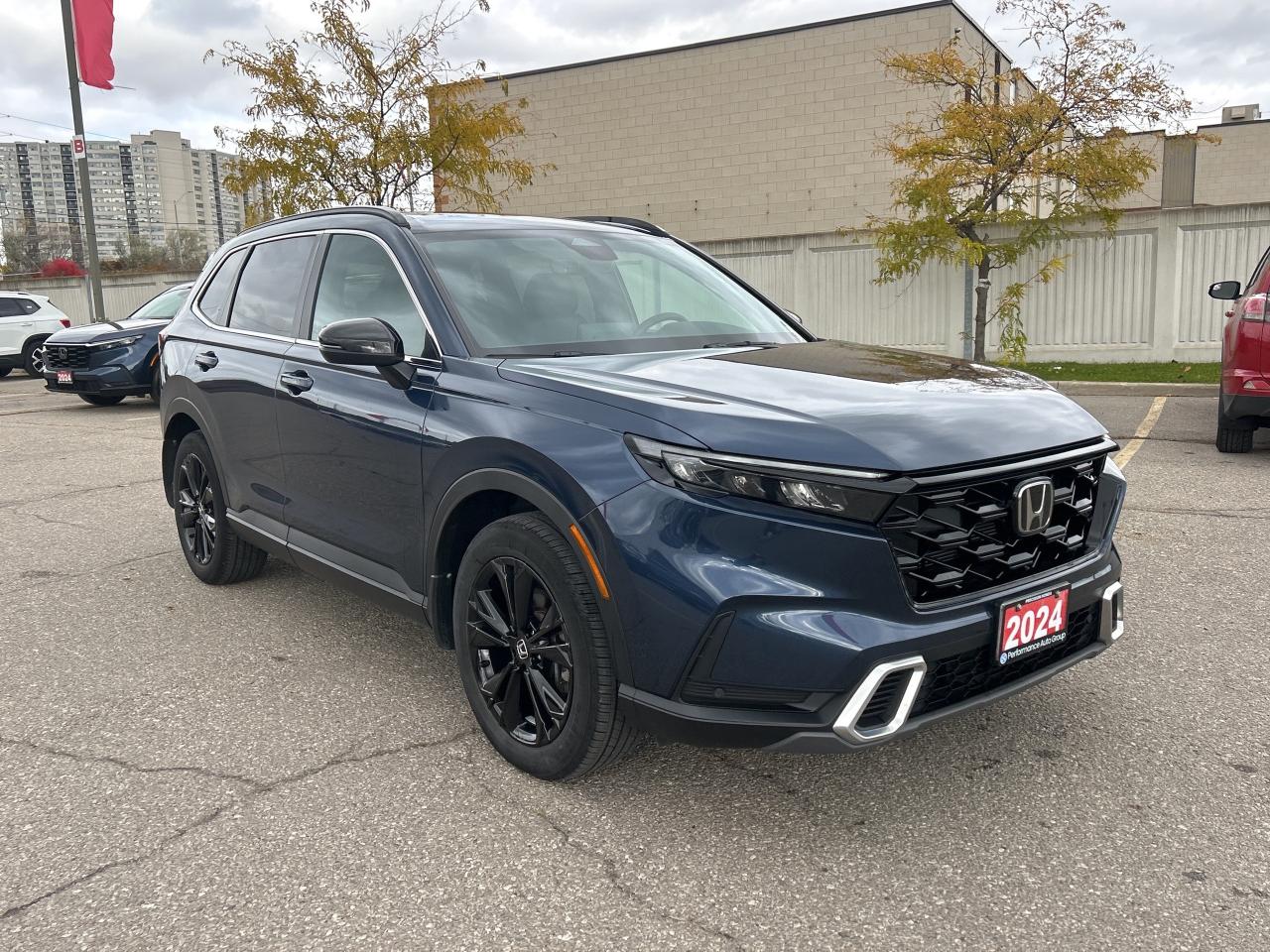 2024 Honda CR-V Hybrid Touring Leather  Navigation  Sunroof  CarPlay Photo