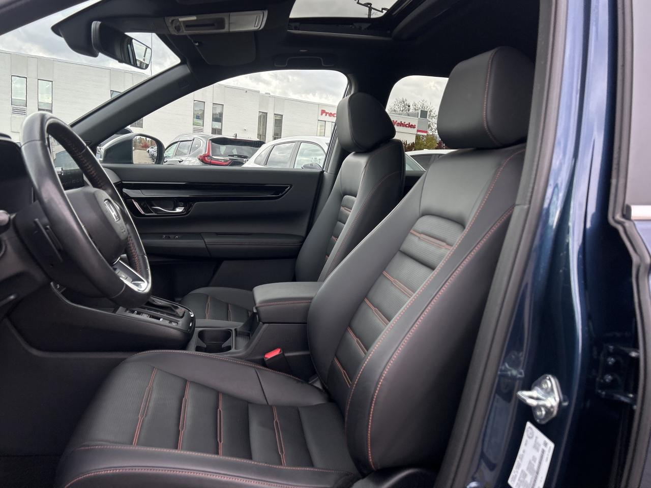 2024 Honda CR-V Hybrid Touring Leather  Navigation  Sunroof  CarPlay Photo