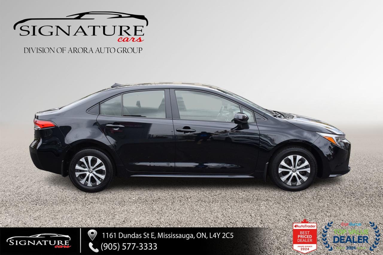 2023 Toyota Corolla Hybrid LE / NO ACCIDENT / CARPLAY / BSM / HTD SEATS Photo2