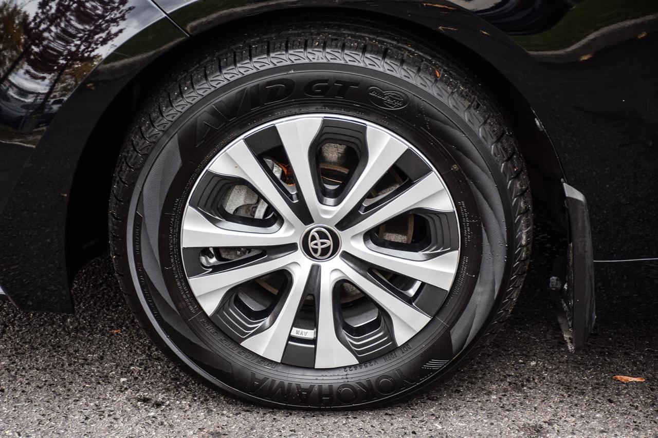 2023 Toyota Corolla Hybrid LE / NO ACCIDENT / CARPLAY / BSM / HTD SEATS Photo