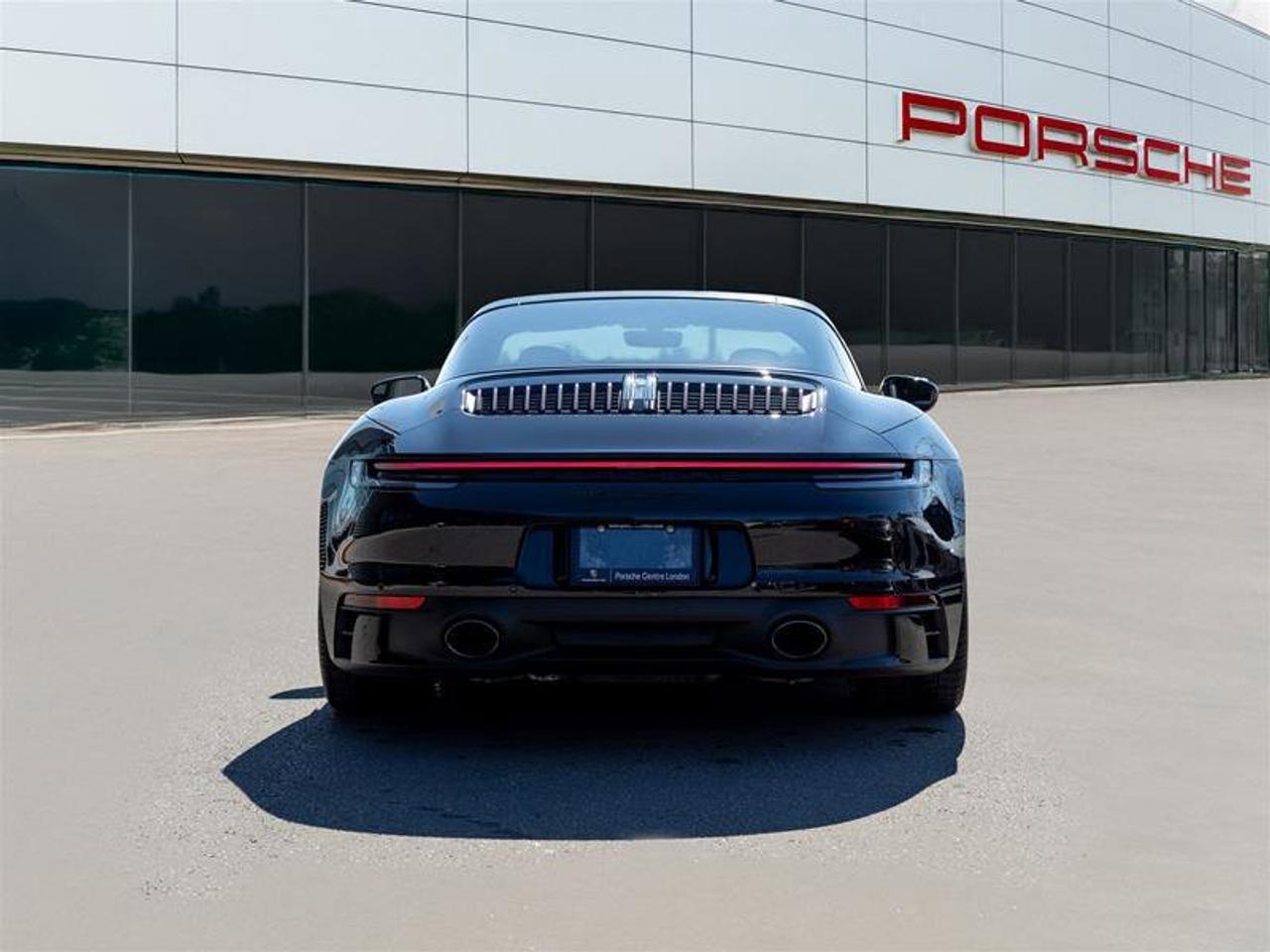2022 Porsche 911 4 GTS Black Photo4