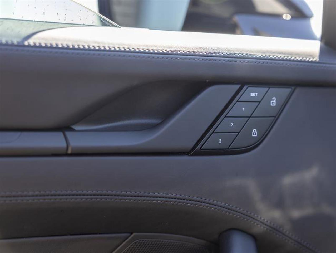 2022 Porsche 911 4 GTS Black Photo