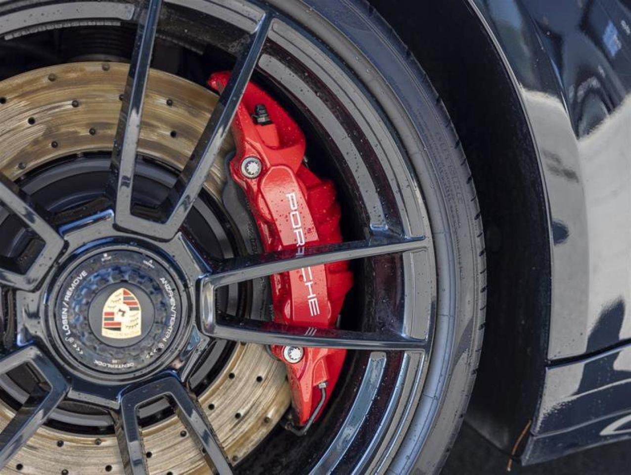 2022 Porsche 911 4 GTS Black Photo