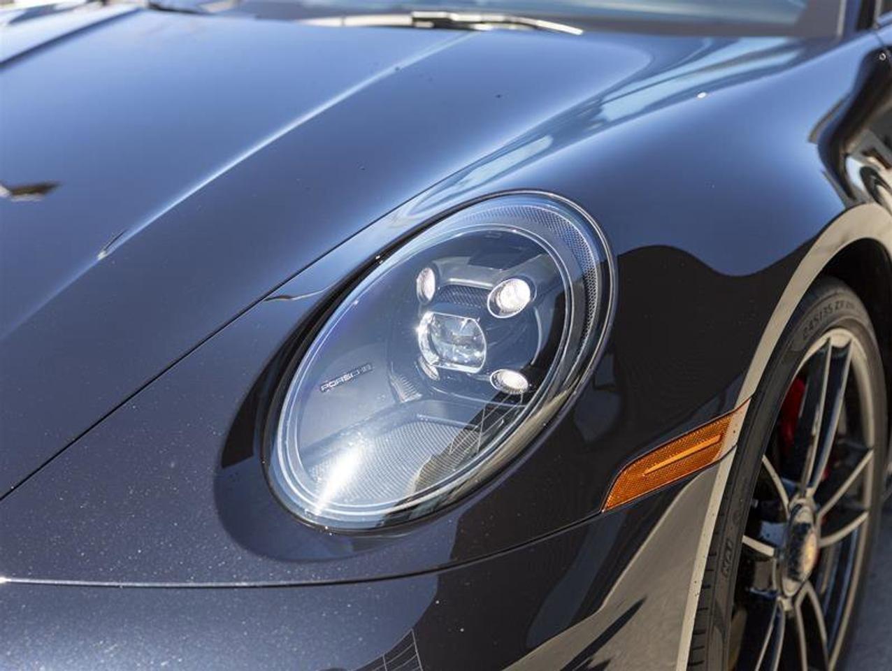 2022 Porsche 911 4 GTS Black Photo