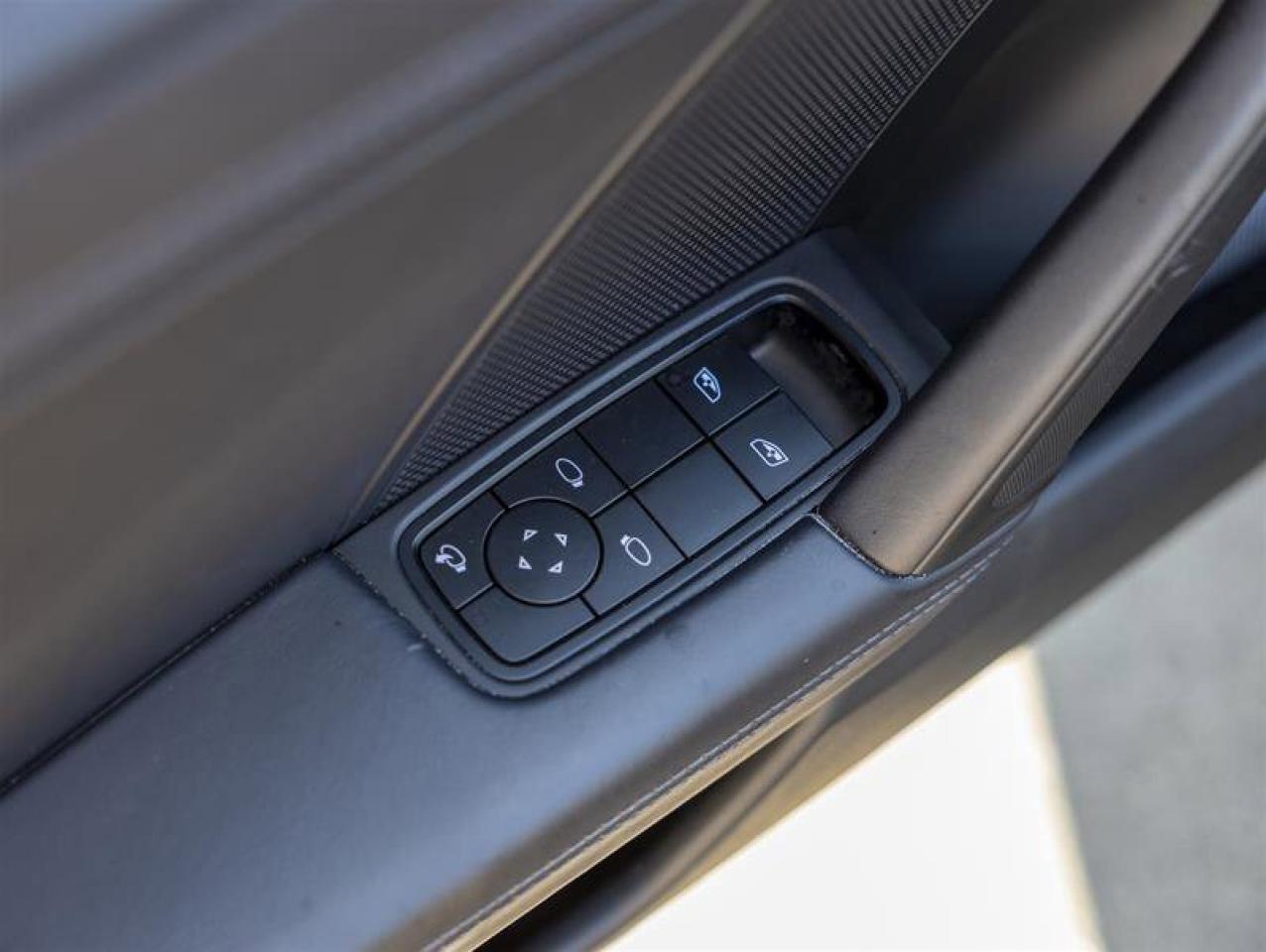 2022 Porsche 911 4 GTS Black Photo