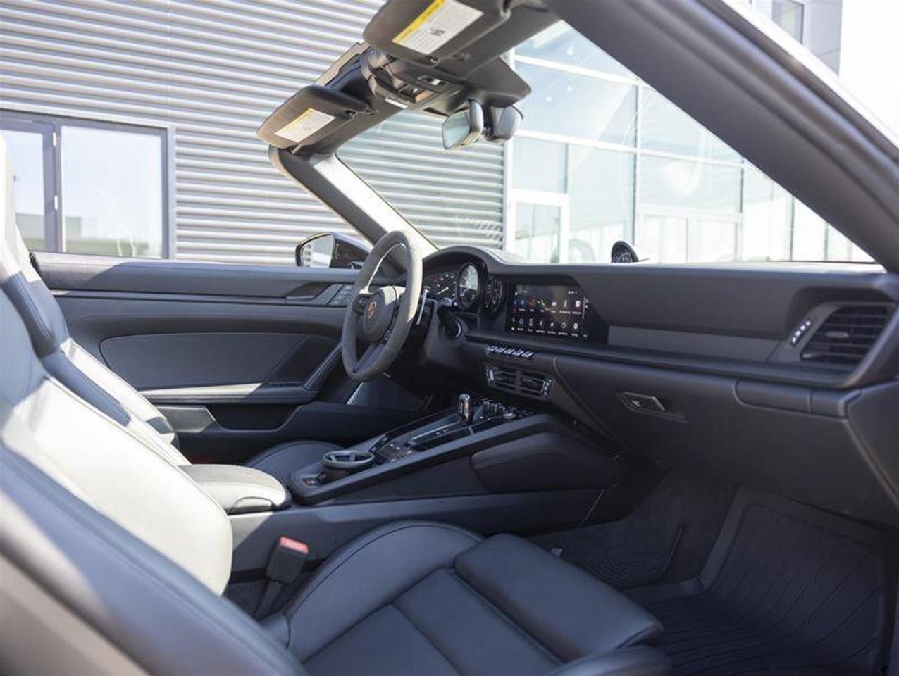2022 Porsche 911 4 GTS Black Photo