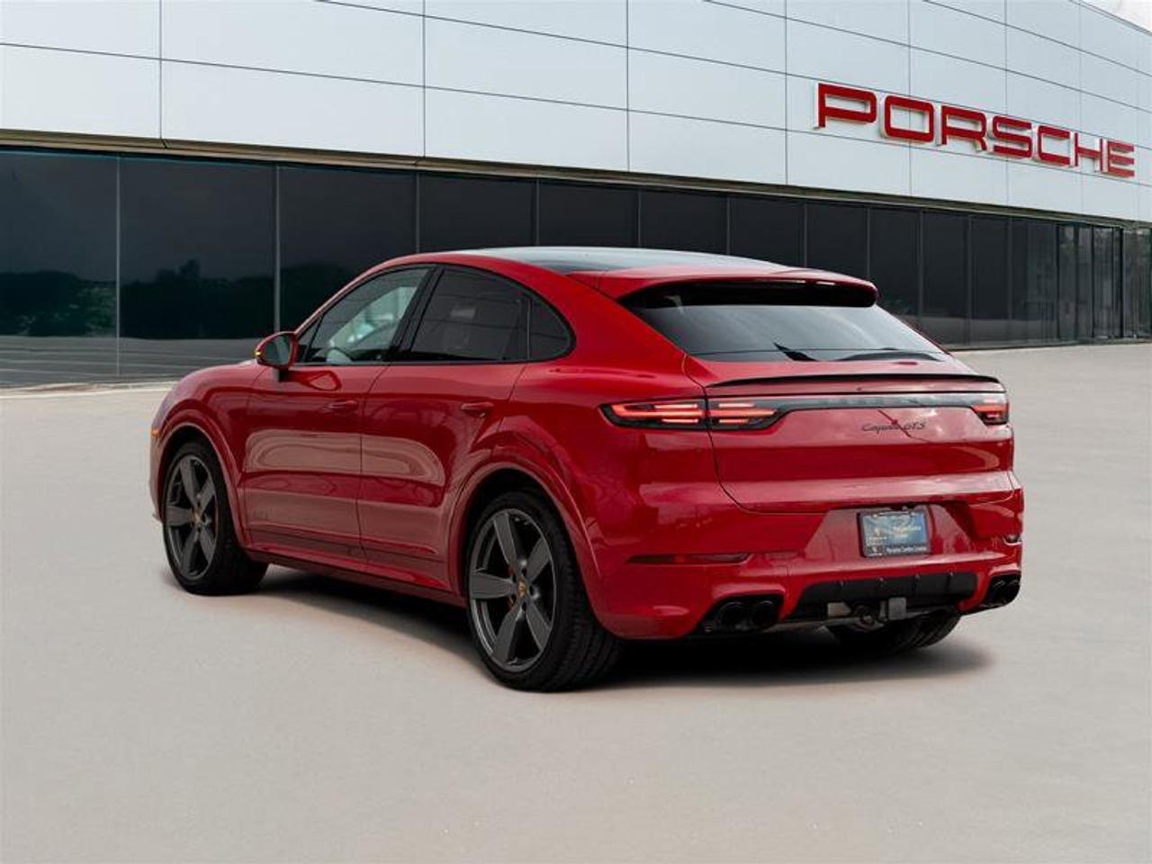 2023 Porsche Cayenne GTS Red Photo