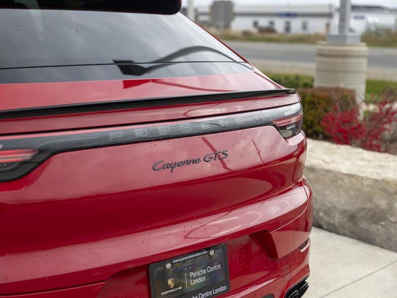 2023 Porsche Cayenne GTS Red Photo